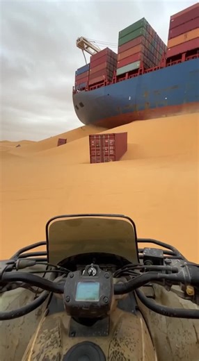 dessert jeep Luxury Land cruiser 🔥🥵 #ai #lighthouse #container #ship #viral