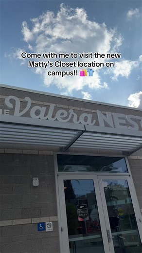 Come with me to visit the new Matty’s Closet location on campus!!🛍️👕 #csun #newlocation #collegecampus #ClimaQuenteCabeçaFria