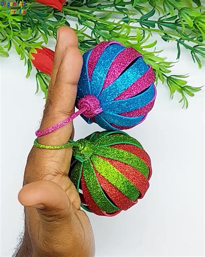 🎄Transform Dollar Tree ball ornaments into a STUNNING, high-end Christmas tree topper with this easy-to-follow DIY tutorial! If you're looking for budget-friendly Christmas decor ideas, this project is for you.🎄 #christmascrafts #diytreetopper #christmasdecor | Origami Art & Crafts