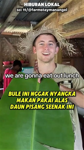 Bule Ini Nggak Nyangka Makan Pakai Alas Daun Pisang Seenak Ini #reaksibule #bule #shorts