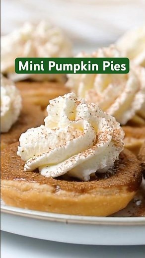 Mini Pumpkin Pies | Small Batch Fall Treat