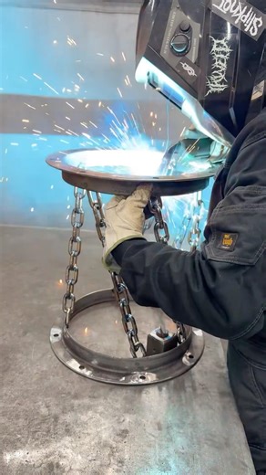 chain stool #metalart #walding #shorts