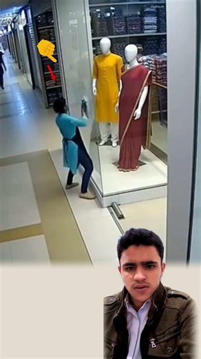 تماثيل تشكل فوضى في صالة عرض#shortvideo #status #shorts #horror #funny