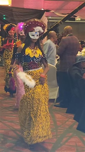 Native Traditional 🌍 Africa Fashion For the Culture Models Interviews Cat Walk Runway Photo Video Coming Soon DZ Casual 78 Lagos High Fashion Runway DZ = DZ Casual 78 LH= Lagos High FRW = Fashion Runway 🇳🇬💯♥️👑 AFRICA GIANT / FASHION KILLER The Beauty of African Fabrics Passionate and Colourful: 🟪🟦🟨🟩🟥⬜️🟫⬛🟧 Nigerian Style🇳🇬 Delta's / IGBO IGWE KING 🤴 South South / South East CHIEF KING 👑 Models Miss and Mister of Nigerian 🇳🇬🌍 Miss Earth Nigeria/ Romantic 🇳🇬👸 Miss Photogenic N