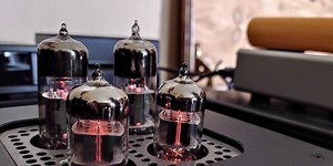 Review: Schiit Audio’s all-tube Valhalla headphone amp and pre-amp†