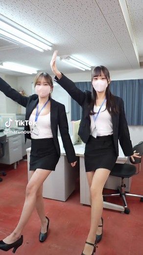 サブスク始めました♡丸の内OLたちの日常