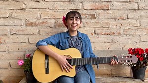 "VOY A PINTAR MI RAYA" Una canción qué habla de una persona que acepta la derrota sobre un amor qué no pudo ser y al verla feliz con otra persona se resigna a su perdída♥️ | Citlali y María José