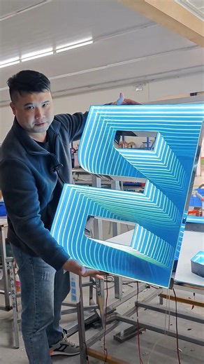 Stop using traditional billboards. #signature #Lightbox #ledsign #neonlight #diyideas #signshop