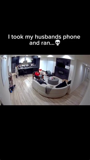 He almost had me like 5 times😭#funny #phone #husbandwife #fyp #running