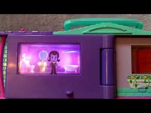 Pixel Chix By Mattel Interactive roomies game