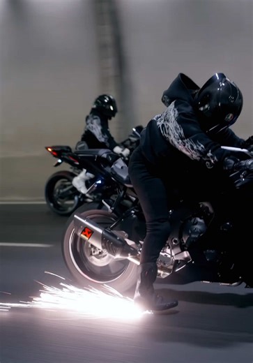 Exploring the Yamaha R7: A Biker Girl's Experience