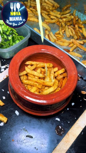 Matka Soup and Cheese-loaded Fries at Nova Mania