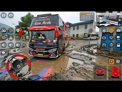 The Ken Arok Eka Persada bus passed through a flooded road until the bottom funnel was submerged ...