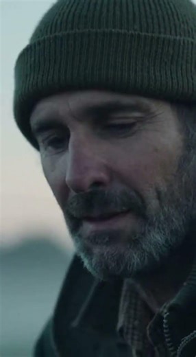 Man Frees Fox from Fence"