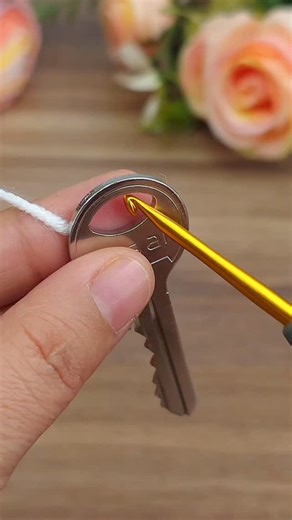 Sevil Topal on Instagram: "oh my god !** this is incredible ,,, you will love this idea ... great idea#crochet #knitting"