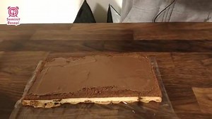 182K views · 2.5K reactions | Live Tutorial Kek Tapak Kuda dengan Cik Ain === Lebih 100 resepi di Aplikasi Seminit Resepi. Download sahaja di Google Play Store atau di Apple App Store.. === | Seminit Resepi | Facebook