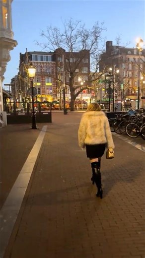 Walking in Thigh High Boots #ootd #boots #thighhighboots #walking