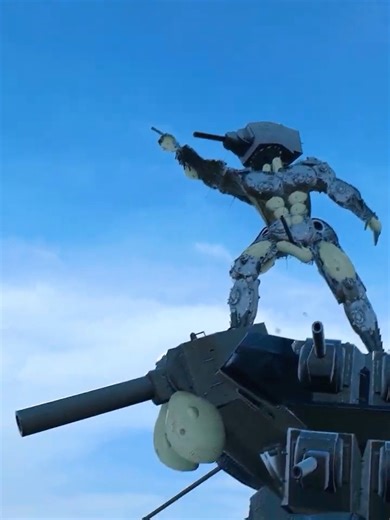 mini Maus vs KV-2 Aura battle