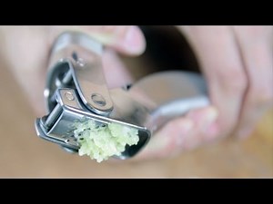 Kuhn Rikon Epicurean Garlic Press Review | BeatTheBush