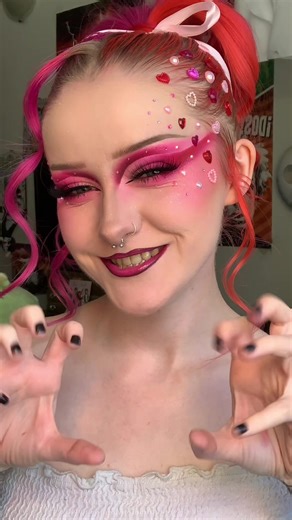 bring on all the valentine’s day looks!!! inspired by @Lexilalamakeup 🩷 PRODUCTS: @BEAUTY BAY berries palette @Makeup A Murder, INC. poison highlighter (code MADDY)