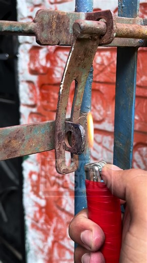 The simple rain-protection system a farmer created Works when it really matters #FarmLife #RuralHack #RainProtection