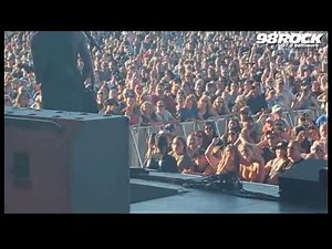 Bush perform "Comedown" at Boardwalk Rock 2025 with crowd packed shoulder to shoulder in sing along