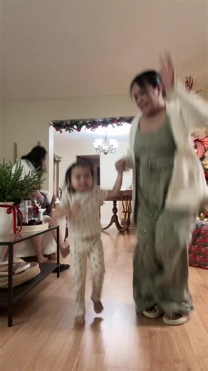 Hapoy New Year Everyone from my family to yours❤️