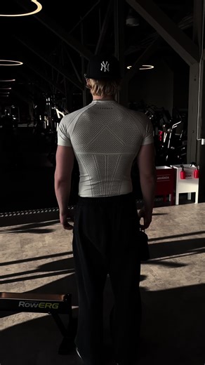 Peak #gym #batman #biceps #youngla #back