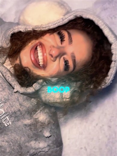 Kalogeras Sisters Build a Snowman !