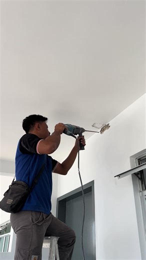 Maaf yg tak berbaju tu🤓🙏🏼🙏🏼 Projek di PERJIRANAN 14, BANDAR DATO ONN, JOHOR BAHRU WIRING & PLASTER CEILING
