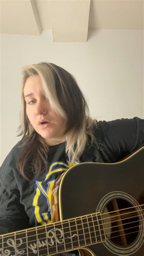 This is my first time ever singing this song. I gave it my best shot! Merry Christmas 🎄 Love Always, Ruby Leigh ❤️🙏🏻 #Jesus #music #Christmas #christmastime #joy #spreadlove | Ruby Leigh