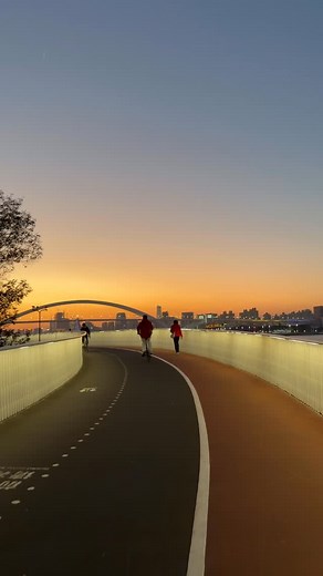 We all have that one ride, walk, or trip that just sticks with us.  Was it a sunrise commute?  Or a walk with a friend  Maybe the day the bus showed up on time? What’s a memorable mini trip you’ve taken recently? Share a photo and tag us @bccycling and #RightsOfWayBC. We can’t wait to share YOUR stories! [Help us spread the love of active commuting: Donate to our fall campaign at the link in bio! ] | British Columbia Cycling Coalition (BCCC) | Facebook