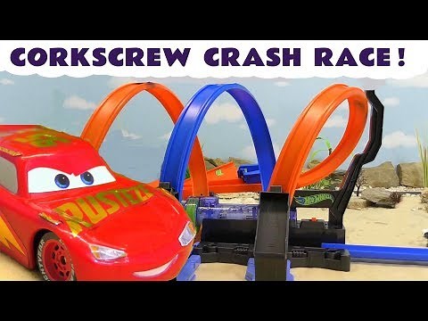 Cars Lightning McQueen Corkscrew Knockout Racing With Funny Funlings