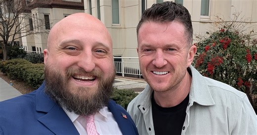 Trump Stooge ‘Honored’ to Meet With Convicted Far-Right Fraudster