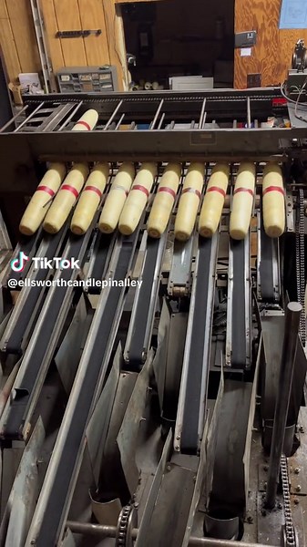 Did you know there are five types of bowling? #bowlingalley #bowlingtiktok #candlepinbowling #pinsetter #pinsettermechanic #pinsettermechanictok