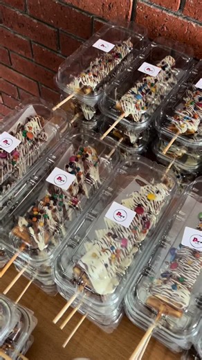 😍🤤😋 #fyp #wafflesonastick #desserts #dip’d #foryoupage