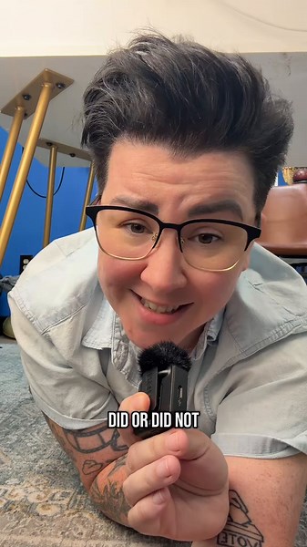 🤫🤫🤫🤫 | under the desk