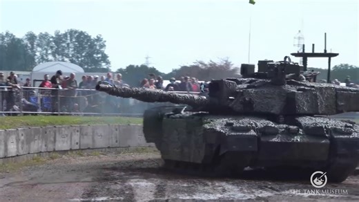 Tankfest: British Army tanks in action