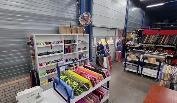 Megastoffen maakt mode maken de moeite waard! Kom gezellig langs bij de leukste,meest grote én voordelige stoffen winkel van Twente! #megastoffen #naaien #stoffen #stoffenwinkel #naaienisleuk #naaieniship #sewing #fabrics #textile #handmade #handmadewithlove