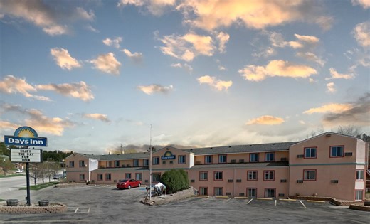 519 Crook St, Custer, SD 57730 - Days Inn by Wyndham Custer | LoopNet
