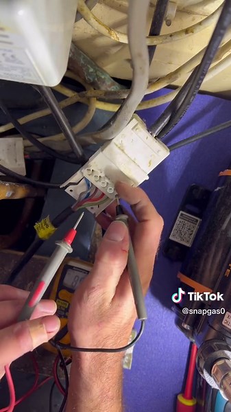 Wiring quick tips #boiler #gas #replacement #breakdown #fyp #fy #foryoupage #foryourpage #snapgas #howto #howtotiktok #gasengineer #plumber