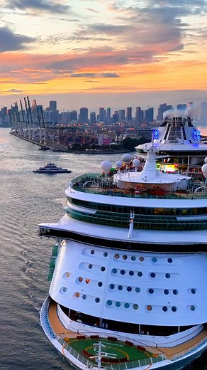 Forever in love with the cruise life. How many of you are waiting to join us at sea this #summer? #cruiseship #cruiselife #traveltheworld #miami #cruising #RoyalCaribbean #cruise #independenceoftheseas #travelling #travelblogger | cruiseshipsailings