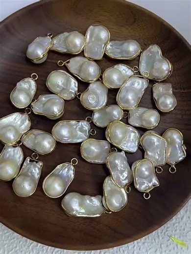 Small Goldplated Natural Baroque Fishtail Freshwater Pearls