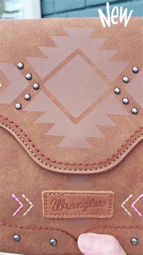 NEW!!! Wrangler Small Aztec Crossbody!!! Multiple color options. Snap & Zip Closure. Functional back pocket! @Rustic Charm Bootic #pursetok