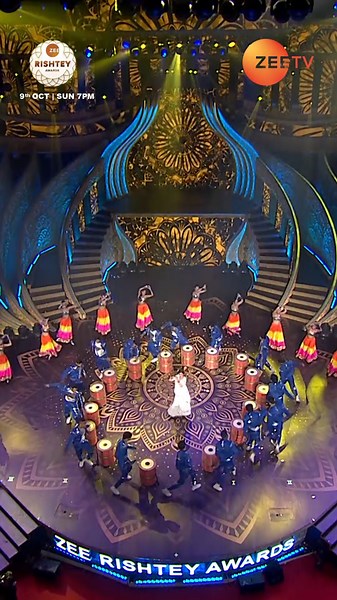 1.7M views · 10K reactions | Dholida song + Neelam ji ka dance = power-packed performance. 朗 Dekhiye #ZeeRishteyAwards, Sunday, 9th October, shaam 7 baje, sirf #ZeeTV par. #ZeeRishteyAwards2022 #ZeeTVKe30Saal #ZeeOnTheGoReels #ZRA2022Reel #SmitaBansal | ZEE TV | Facebook