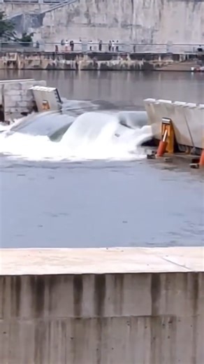 7.7M views · 2.6K reactions | The idea of the dam is very wonderful and its implementation is easy | Porpla Shop เสื้อผ้าแฟชั่น เครื่องสำอางค์ ขายทุกอย่าง | Facebook