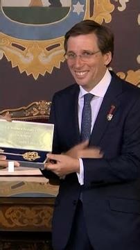El Papa León XIV recibe la llave de Madrid y pide que sea una ciudad "acogedora e integradora"