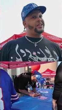 Dion Dawkins hosts community food drive