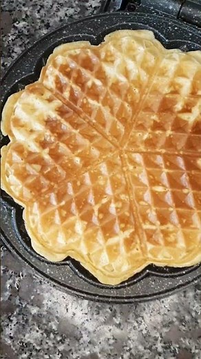 Hot & fluffy waffle in minutes 😍🧇Simple, quick, and sooo delicious!