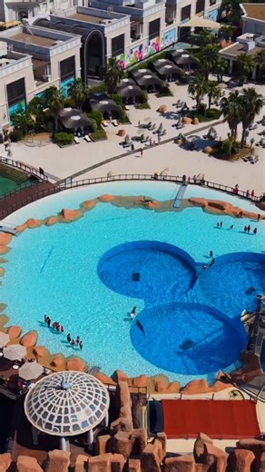 İşte karşınızda efsane bir günüm! 🐬🎢 Yunuslarla yüzdüm, Bikini Bottom’a gittim ve günün sonunda Canal Tour’u deneyimledim! Her anı ayrı güzeldi, her köşesi ayrı eğlenceliydi! 💫 Tekrar gelmek için sabırsızlanıyoruum! Here’s a legendary day I had! 🐬🎢 I swam with dolphins, visited Bikini Bottom, and ended the day with a magical Canal Tour! Every moment was amazing, every corner full of fun! 💫 Can’t waaaait to go back again! 😍 #thelandoflegends #beapartofthelegends #thelandoflegendsthemepark 